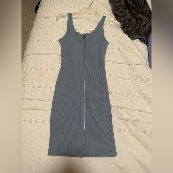 BRAND NEW CARUSO ZIP UP DRESS. SO FLATTERING. NEW WITH TAGS - Picture 1 of 4